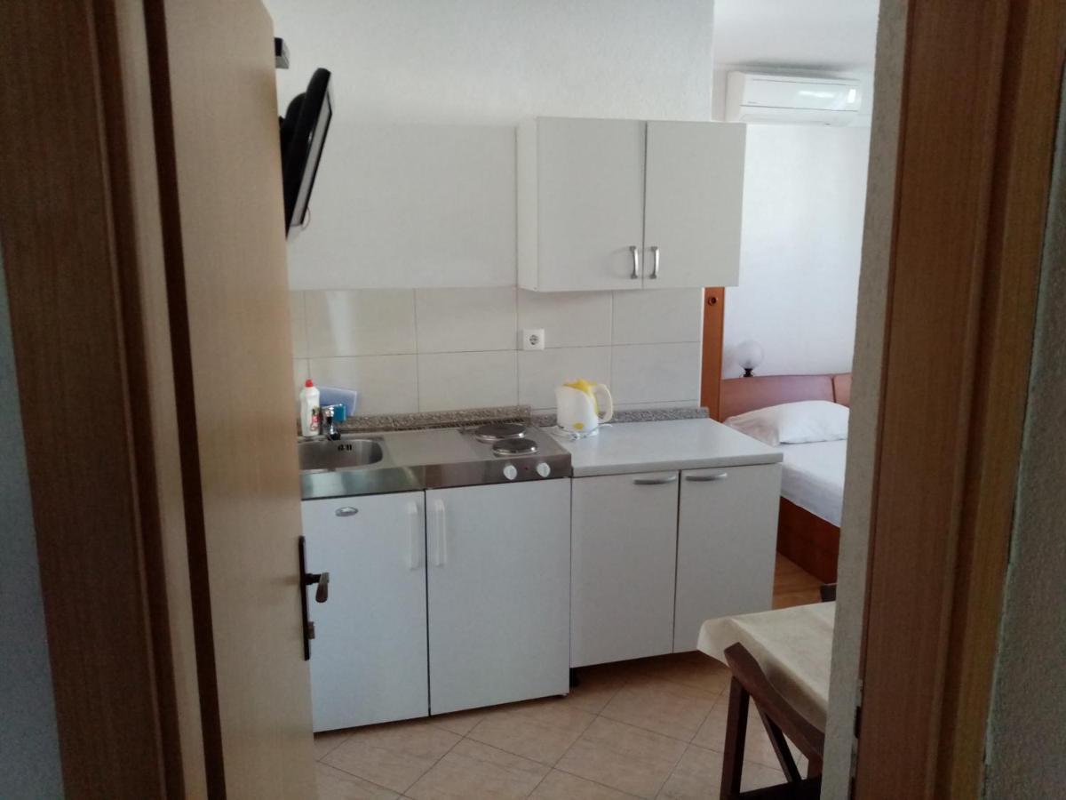 Apartments Iva Baška Voda Екстериор снимка