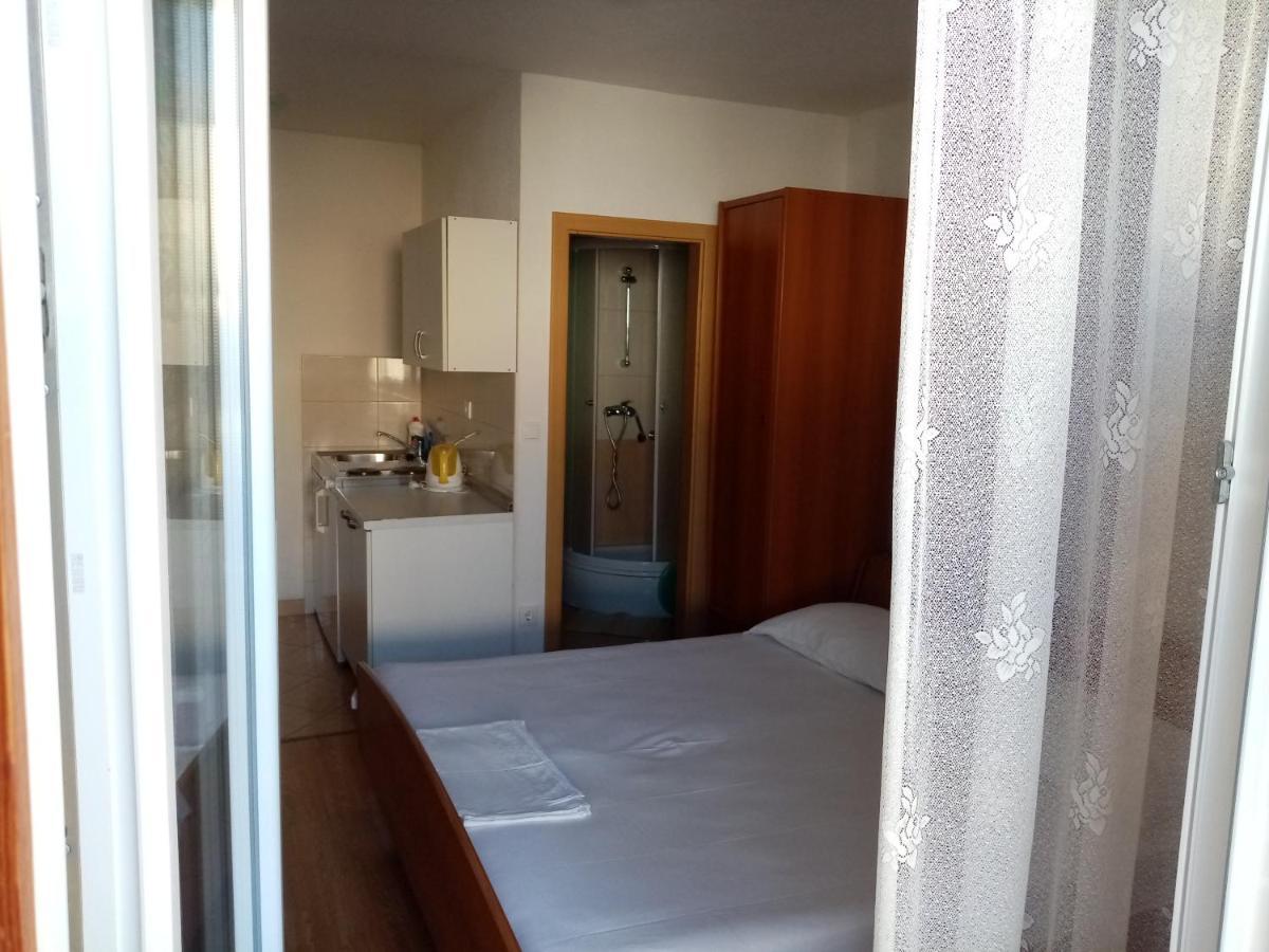 Apartments Iva Baška Voda Екстериор снимка