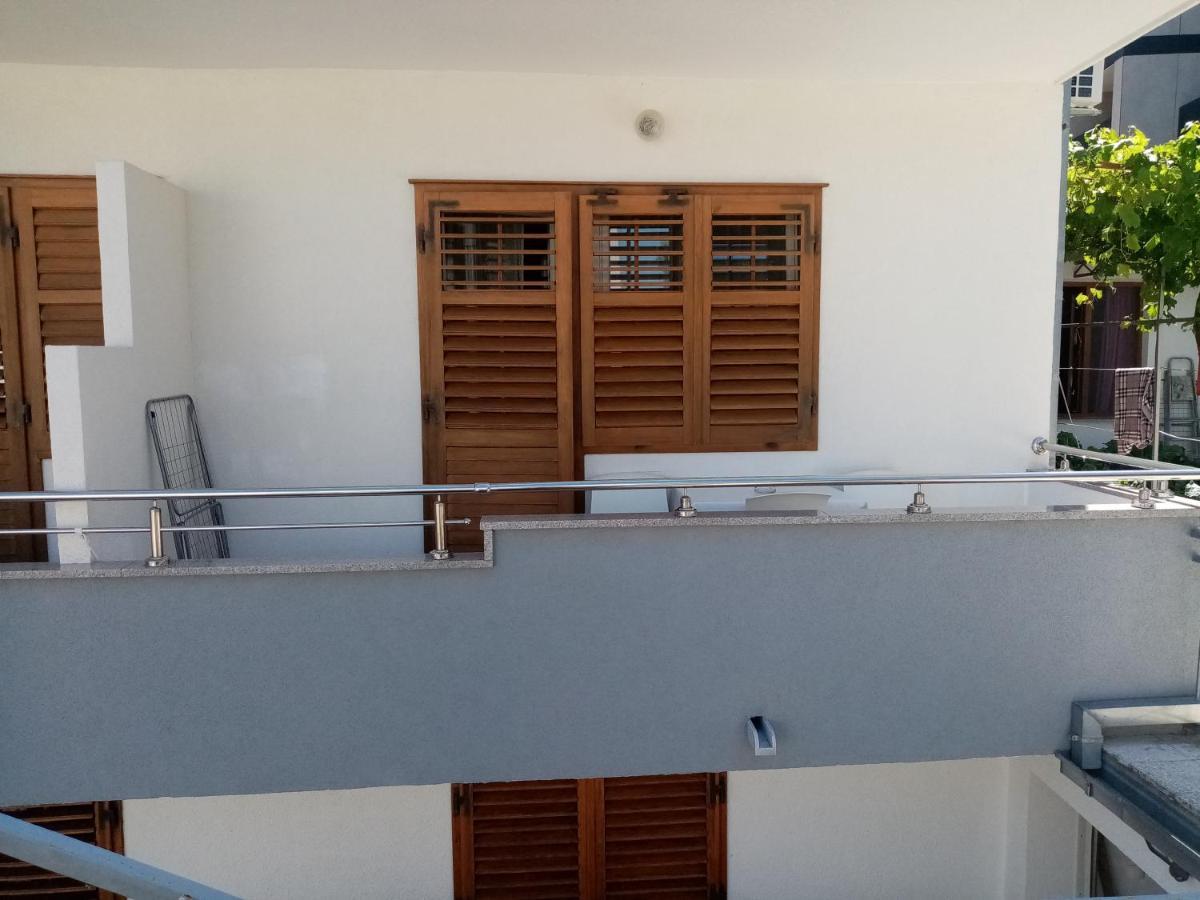 Apartments Iva Baška Voda Екстериор снимка