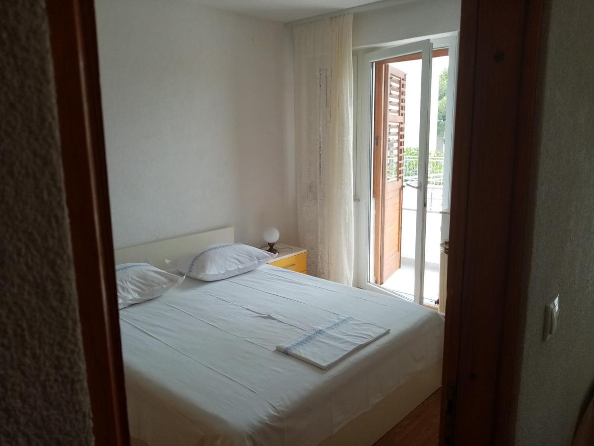 Apartments Iva Baška Voda Екстериор снимка