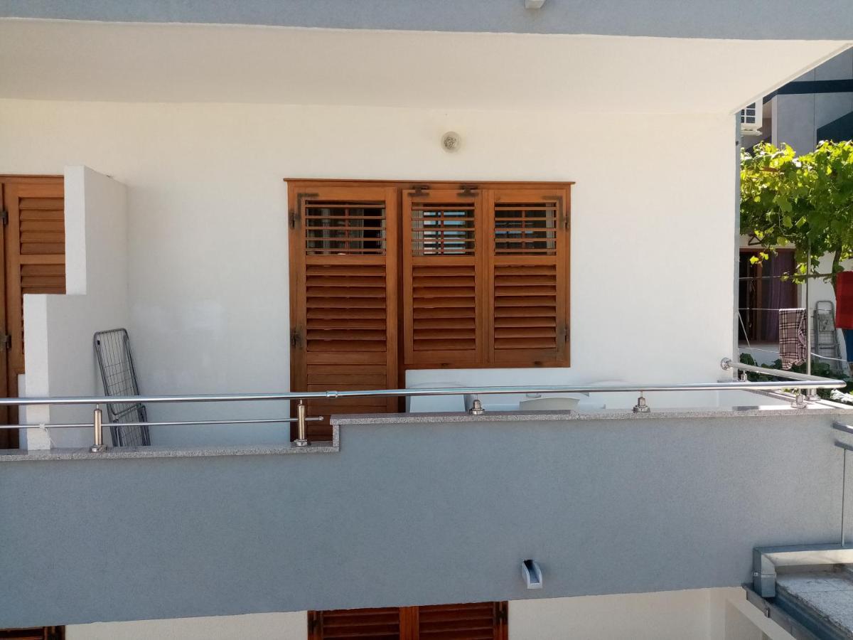 Apartments Iva Baška Voda Екстериор снимка