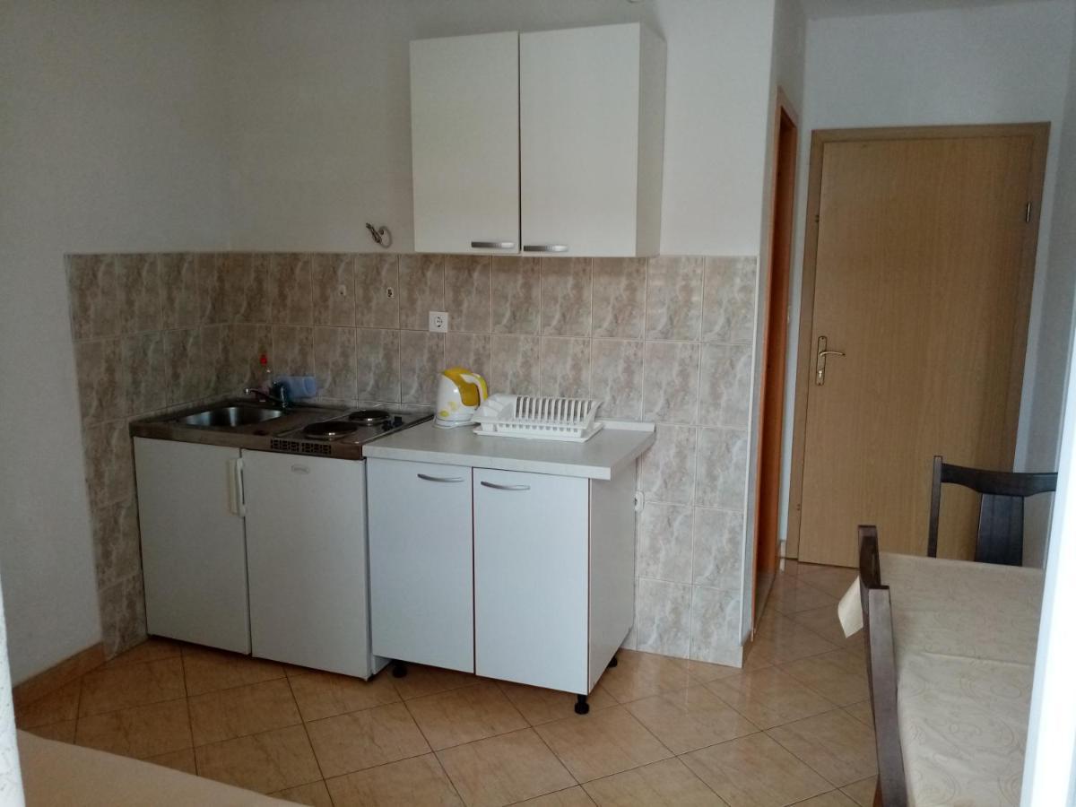 Apartments Iva Baška Voda Екстериор снимка